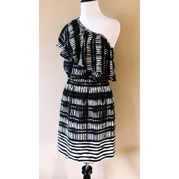 NWT Express One Shoulder Ruffle Collar Mini Dress - Picture 3 of 4